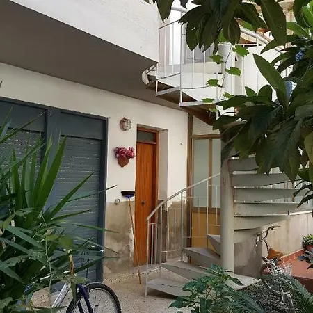 Lungomare Apartamento *